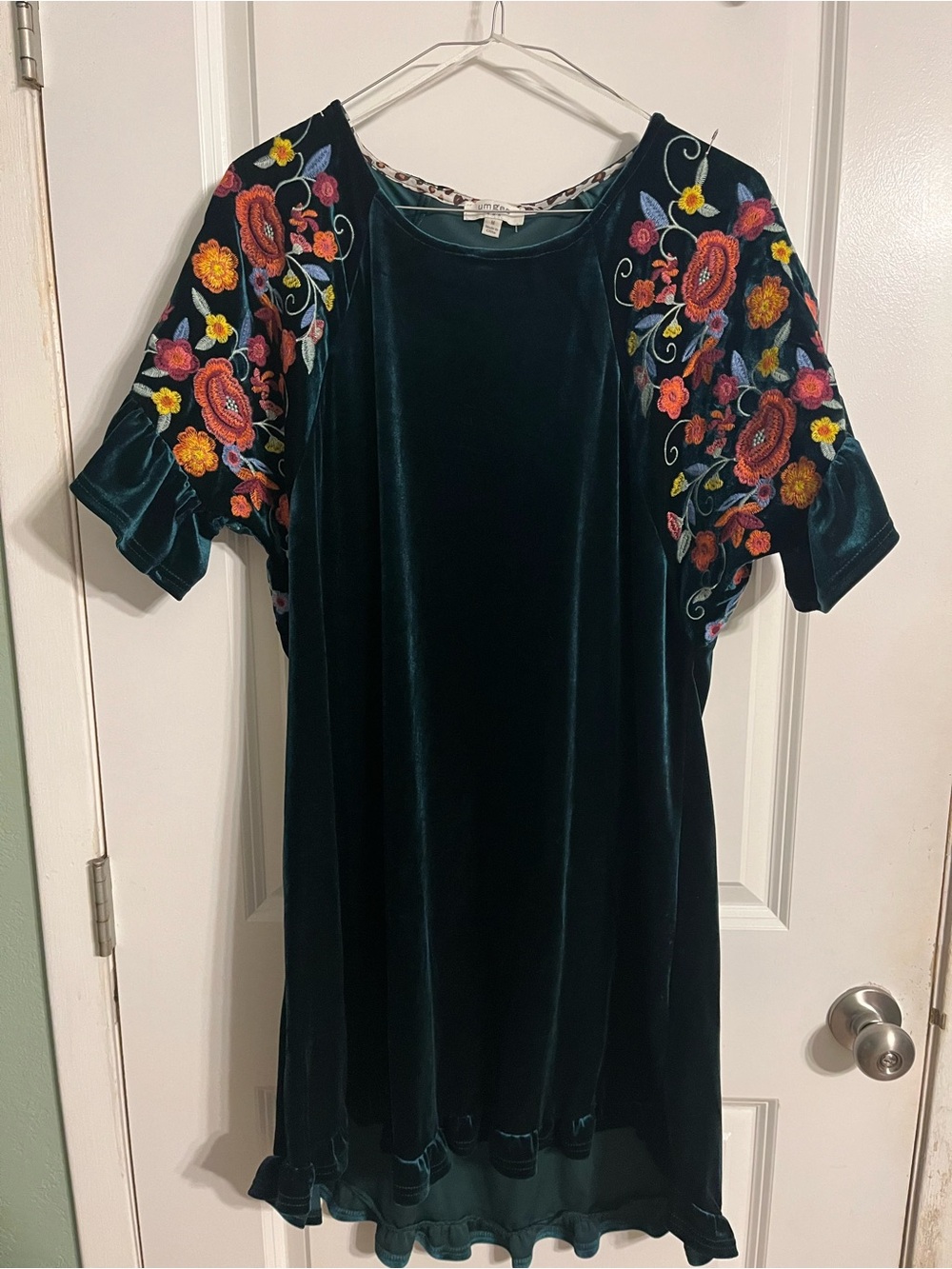 Umgee Green Velvet Midi Dress with Multicolor Floral Embroidery